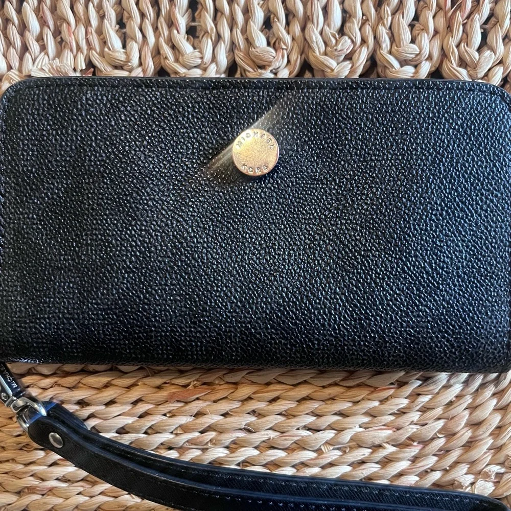 Michael Kors Black Saffiano Leather Wristlet Wallet Zip Snap MK Logo